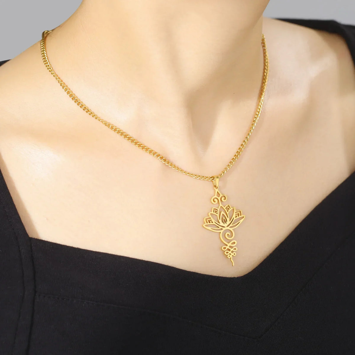 Trendy Football Link Chain Soccer Charm Necklace Pendant Gold Color Sport Ball Jewelry Men Boy Children Gift Pendant Necklaces